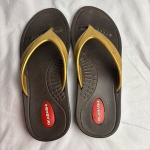 Okabashi Gold and Brown Flip Flops